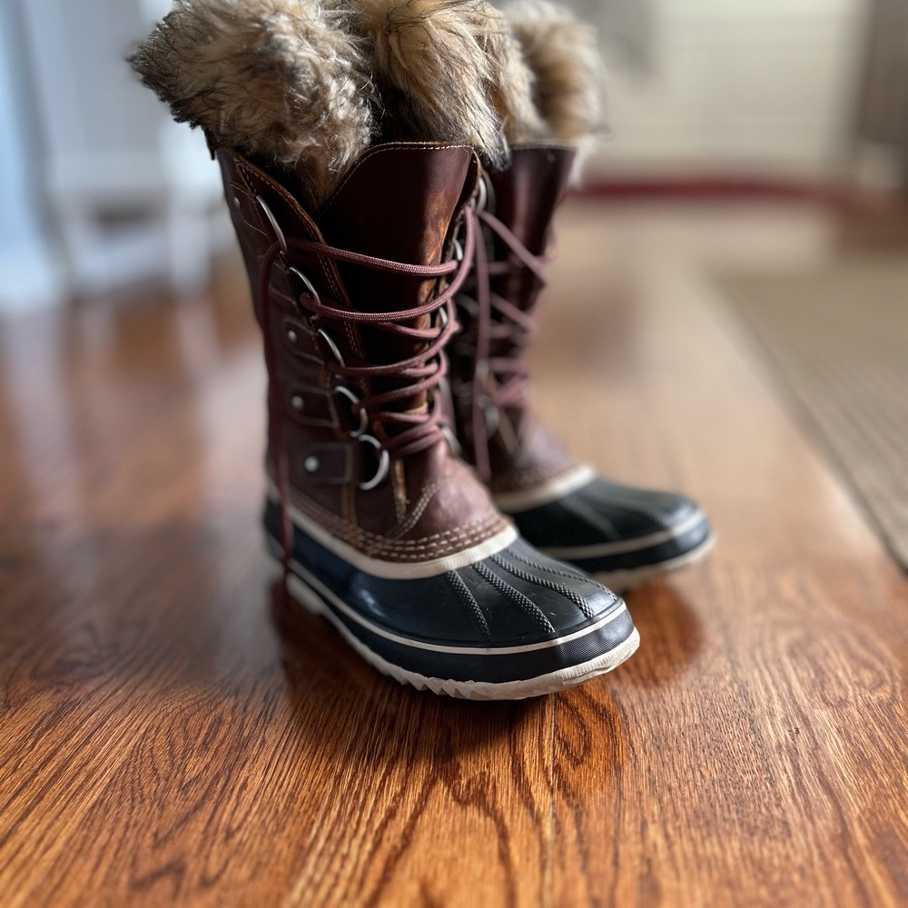 SOREL Joan of Artic Snow Boots LL1804-206 Womens Sz 9 (US) cappuccino Brown.